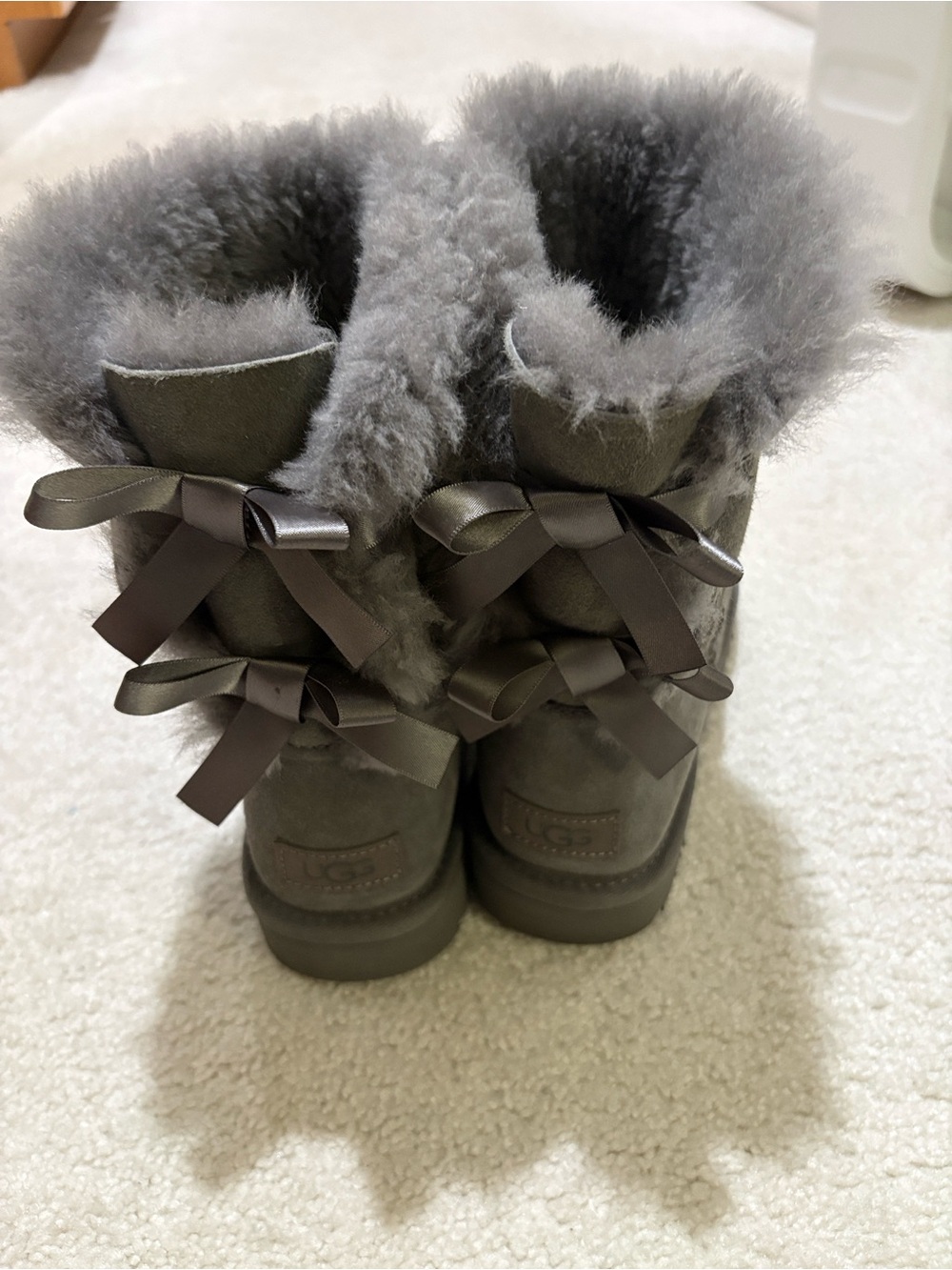 UGG Gray Suede Bow-Back Short Shearling Boots - Picture 5 of 6